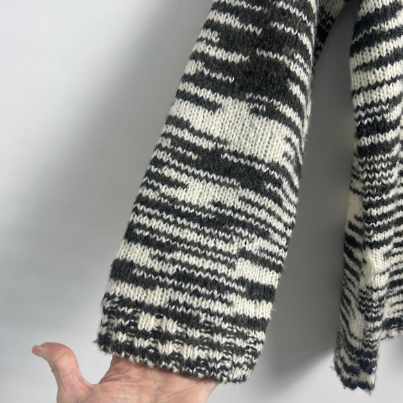Urban Outfitters Ecote Grey White Gradient Print Mock Neck Wool Blend Sweater L - Picture 7 of 10